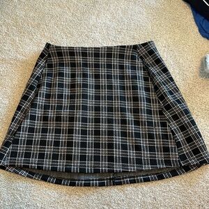 Originality black plaid skirt M